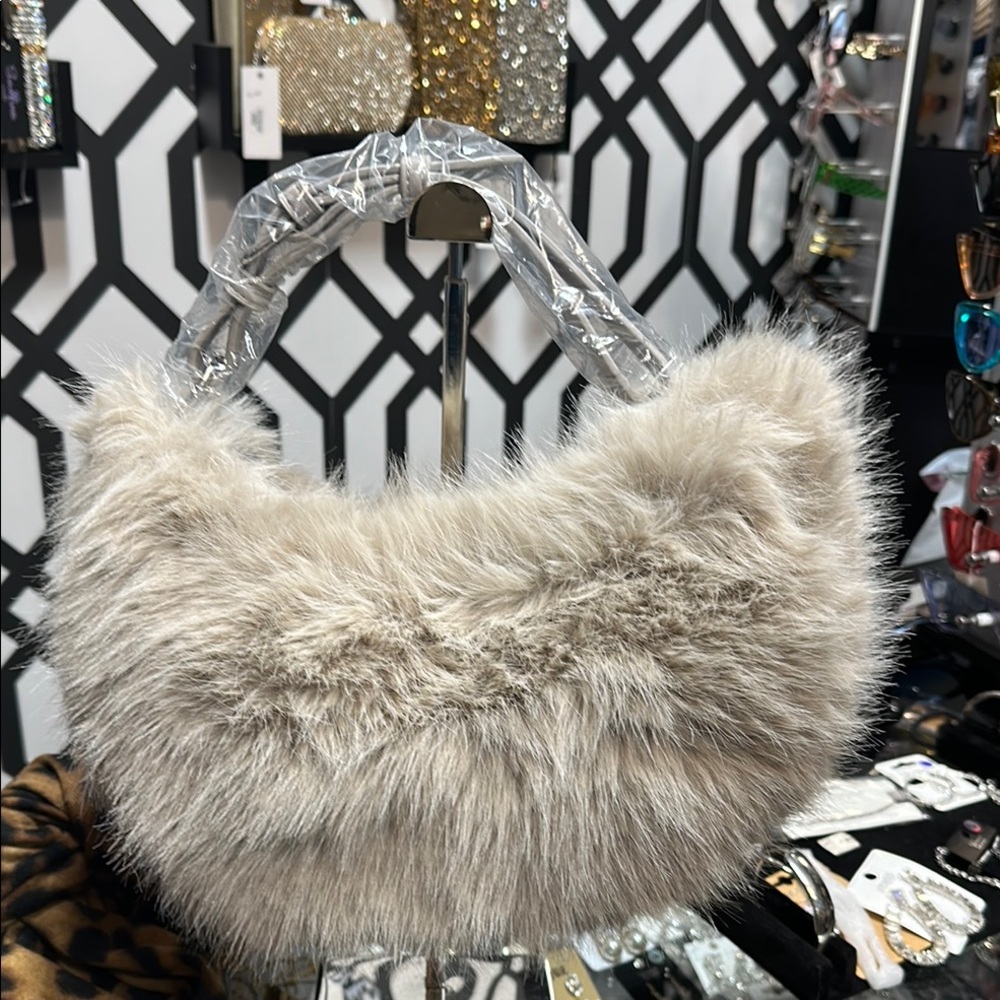 Elegant Faux Fur Shoulder Bag - Cream